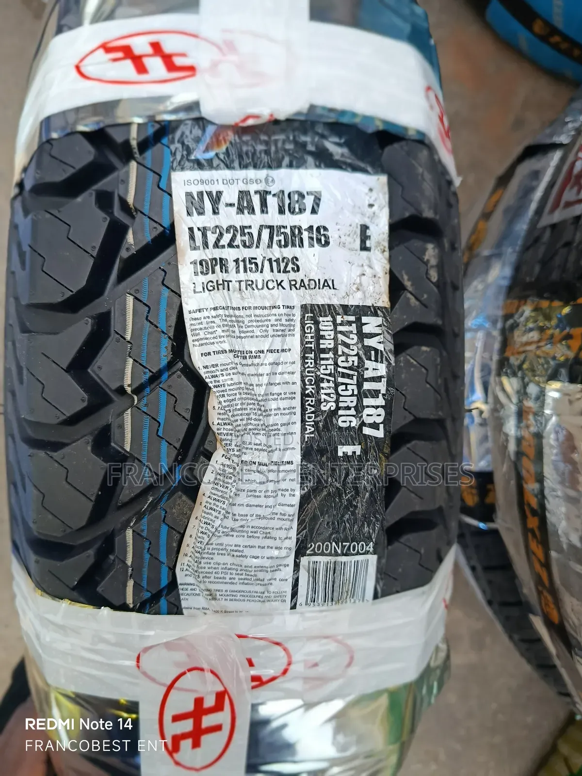 Lt225/75r16 Onyx Tire