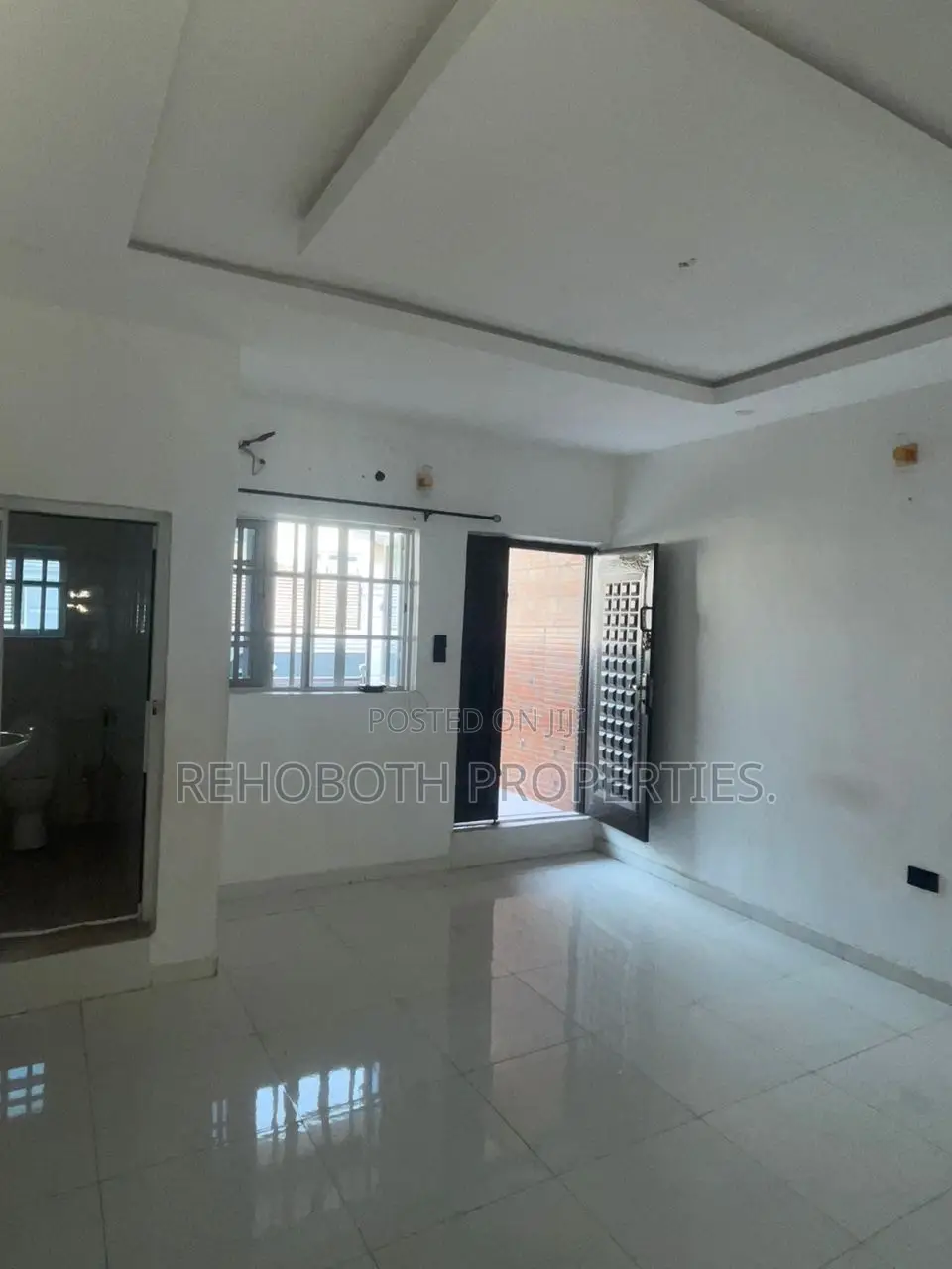 2bdrm Bungalow in Promise Land Elebu, Akala Express for rent