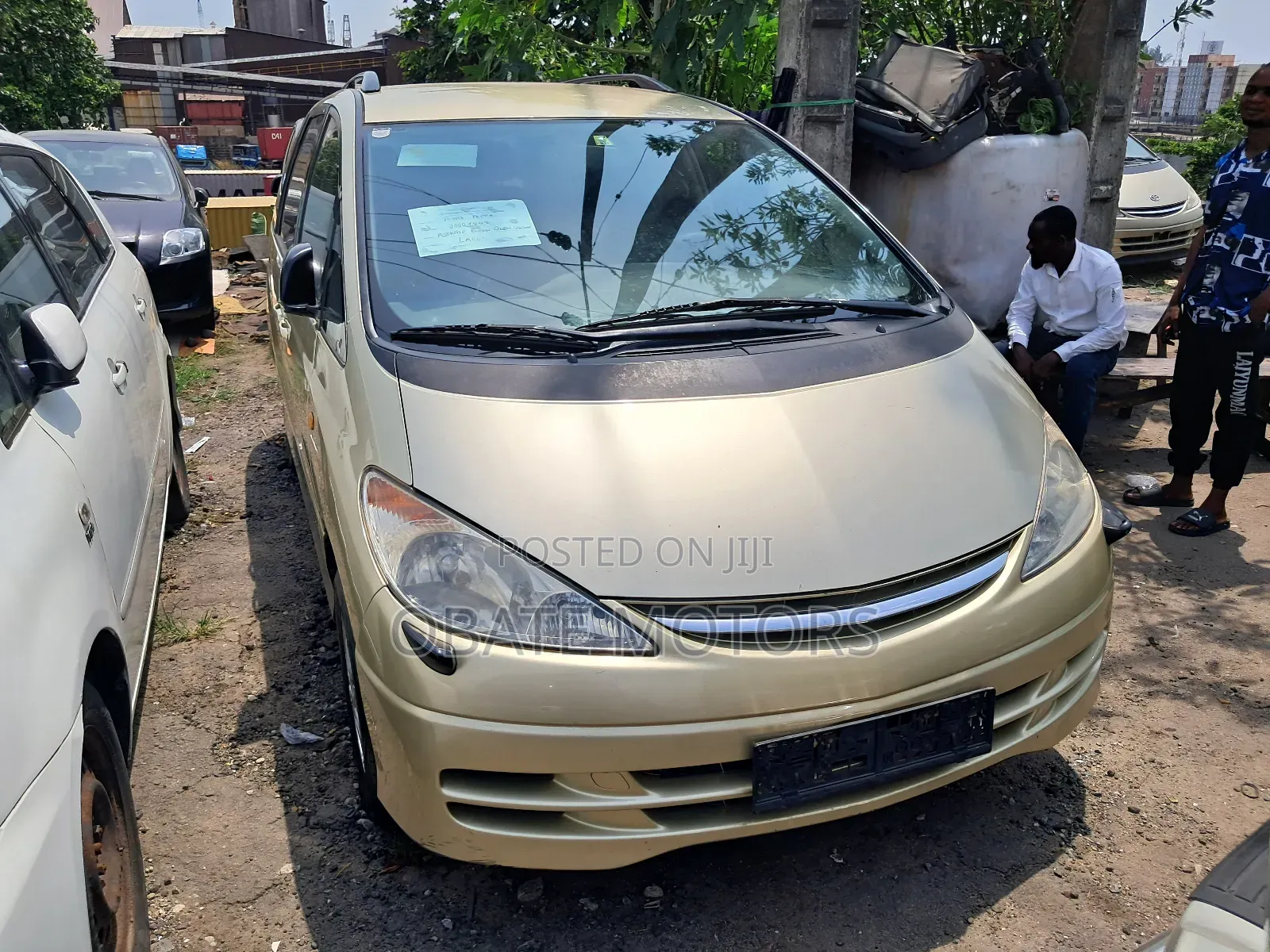 Toyota Previa 2005 Yellow