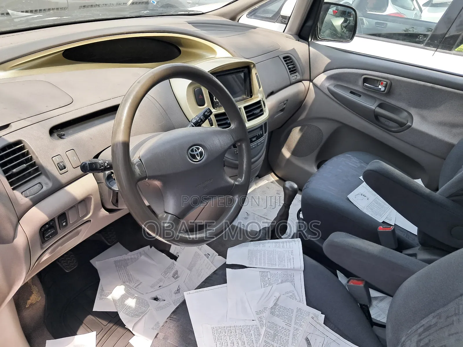 Toyota Previa 2005 Yellow