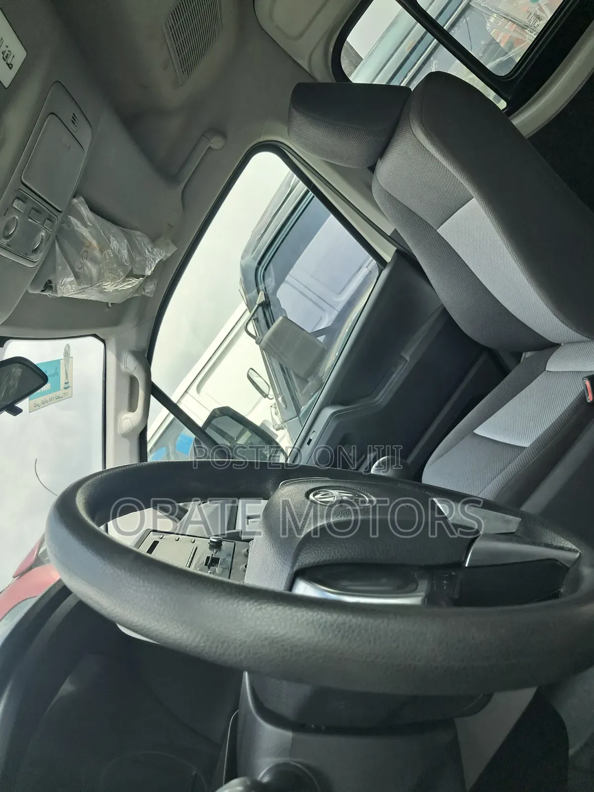 Toyota HiAce 2022 White