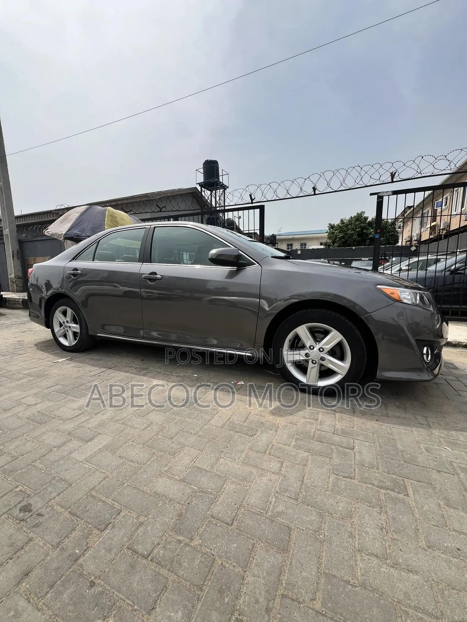 Toyota Camry SE Sport 4dr Sedan (2.5L 4cyl 6A) 2014 Gray