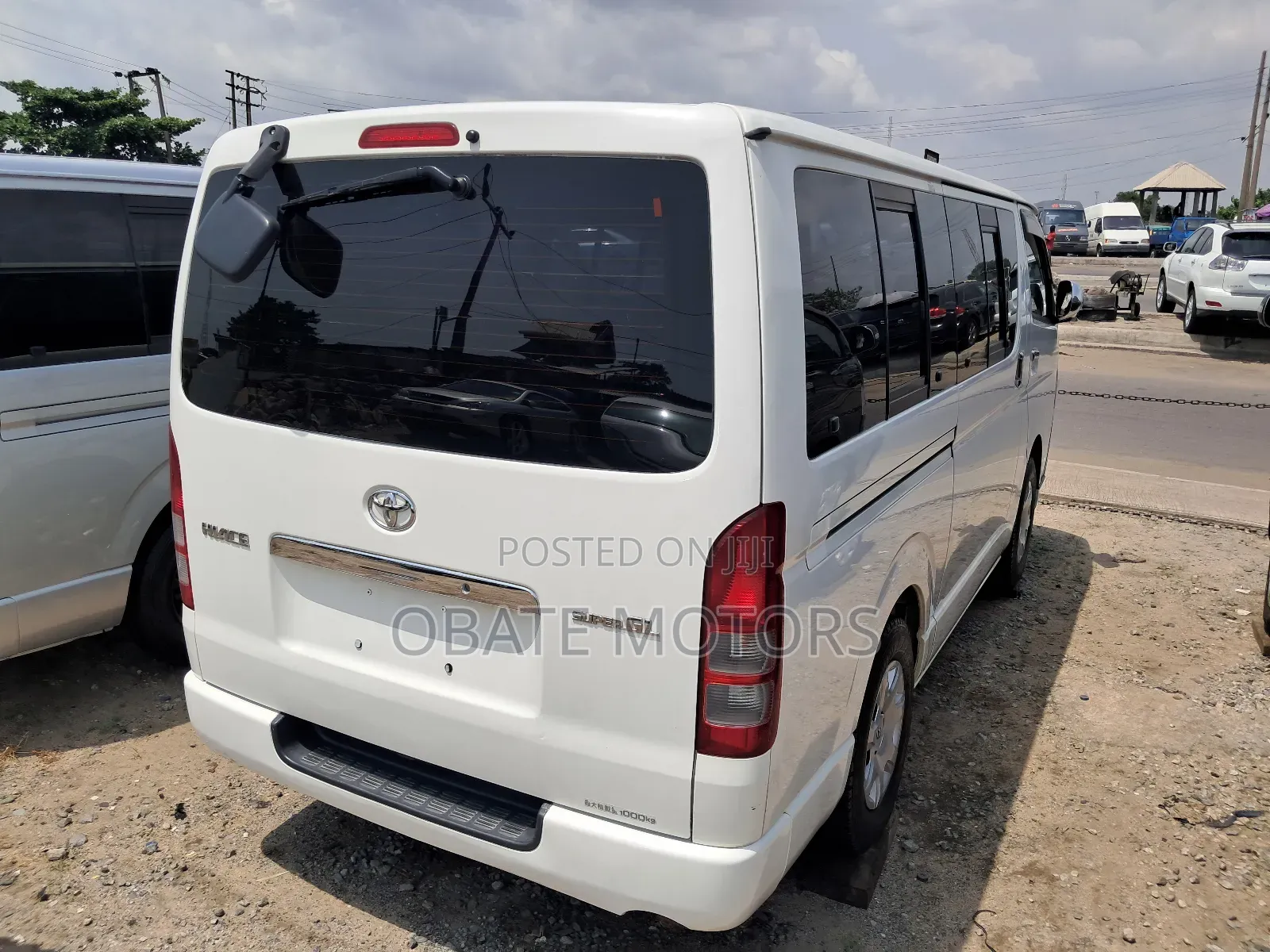 Toyota HiAce 2010 White