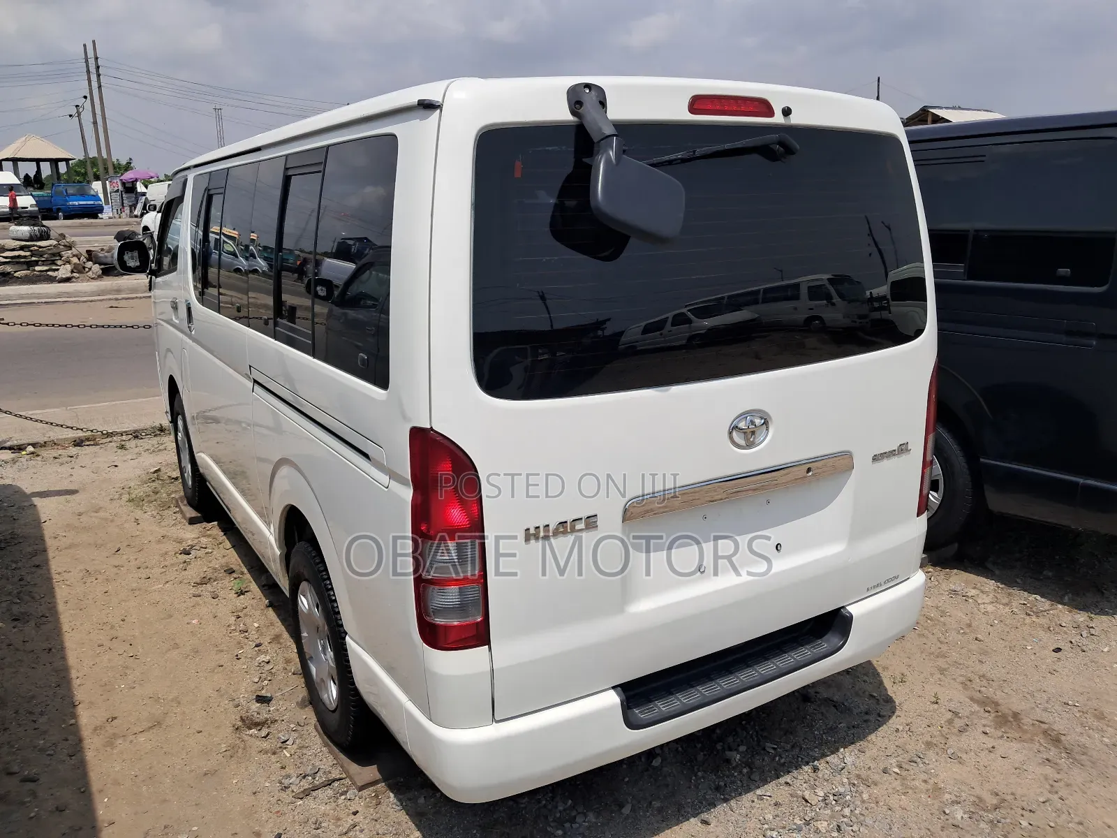 Toyota HiAce 2010 White