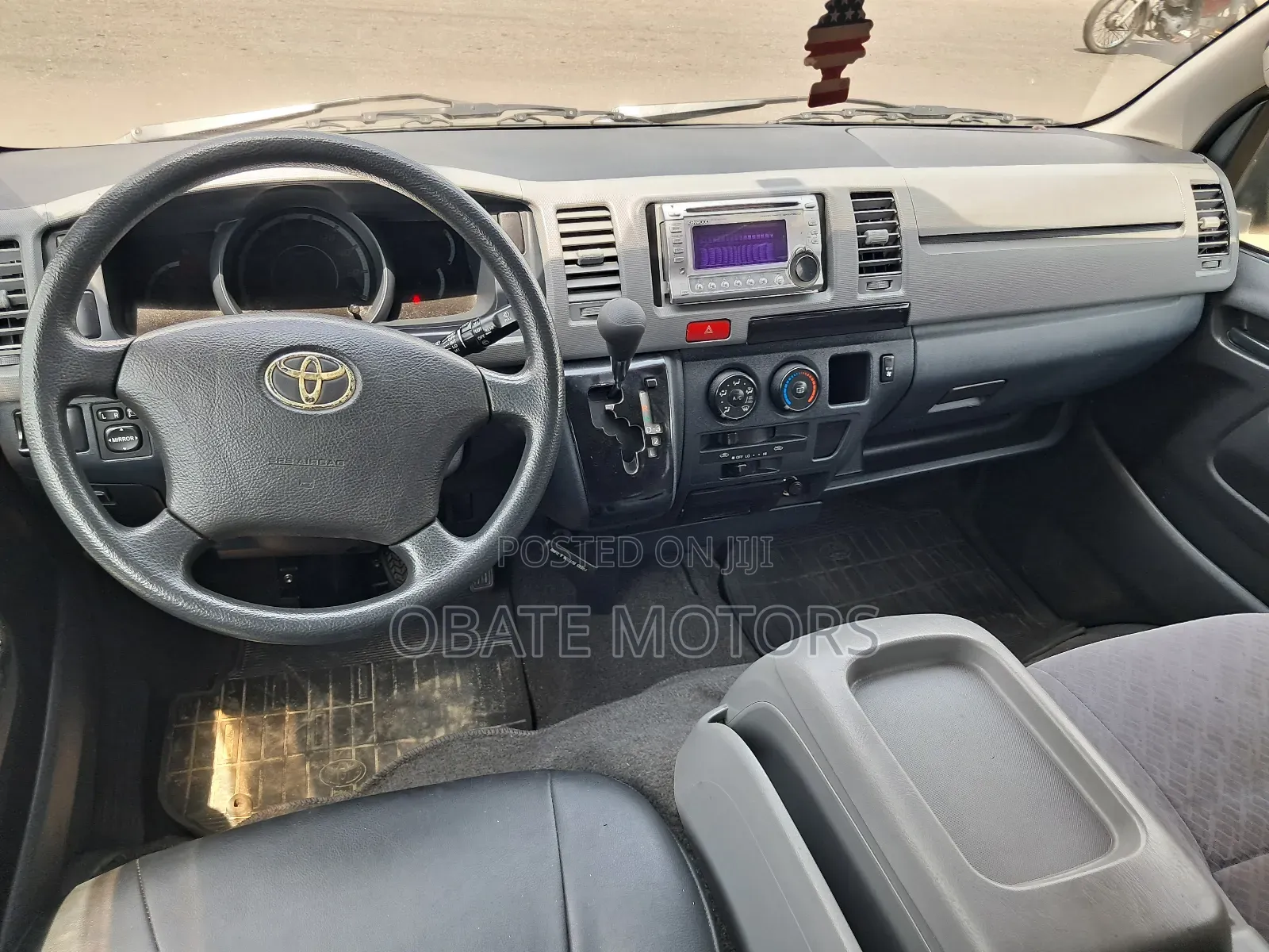 Toyota HiAce 2012 Black