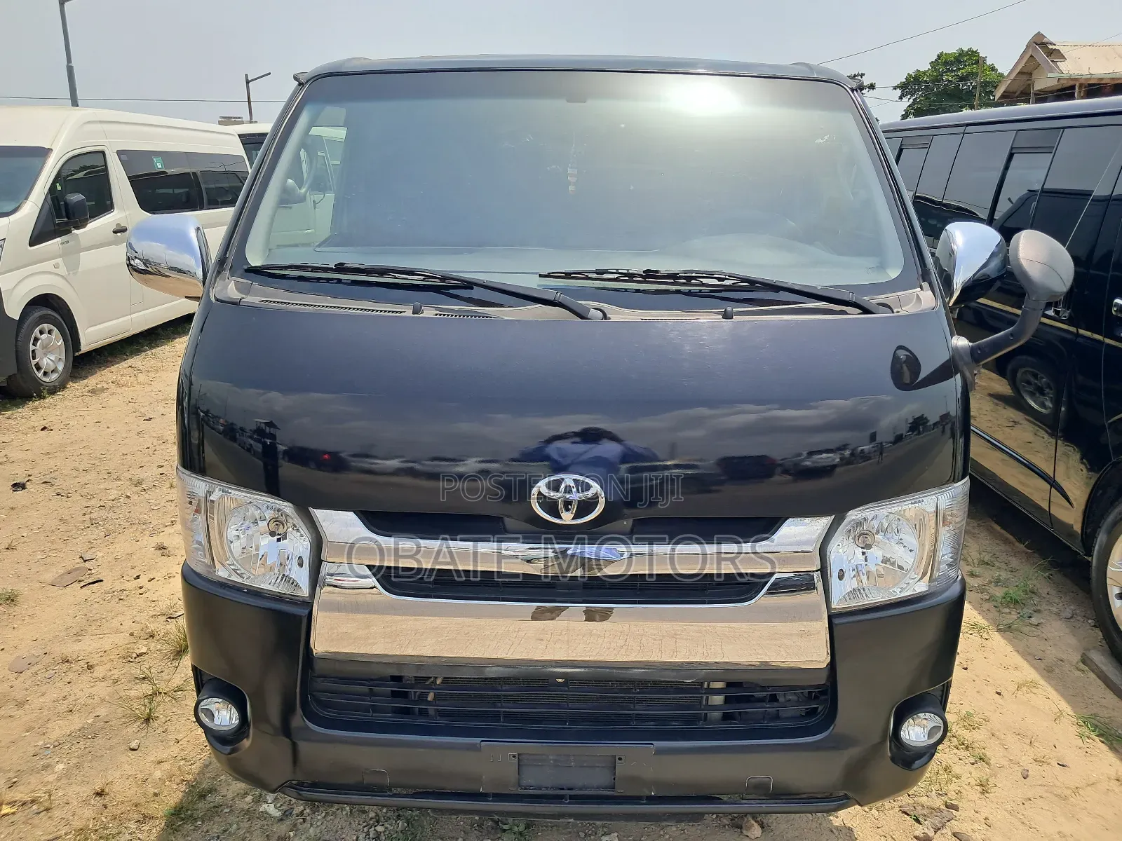 Toyota HiAce 2012 Black