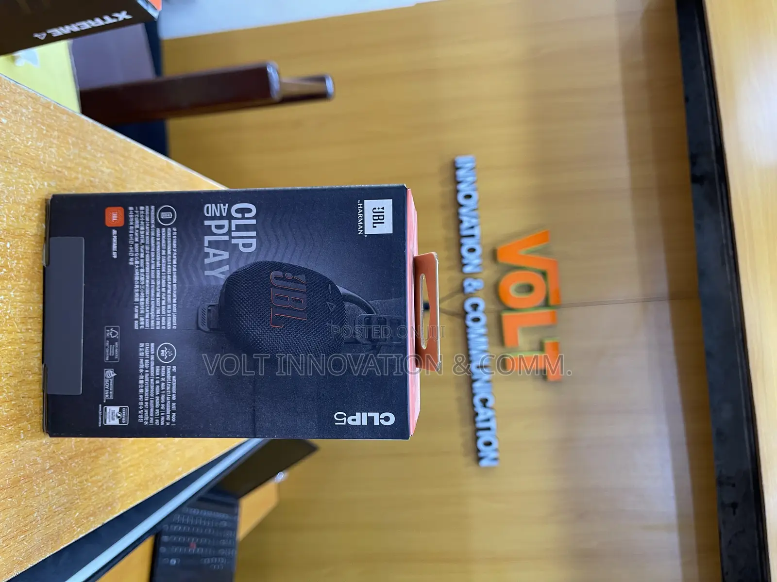 JBL Clip 5