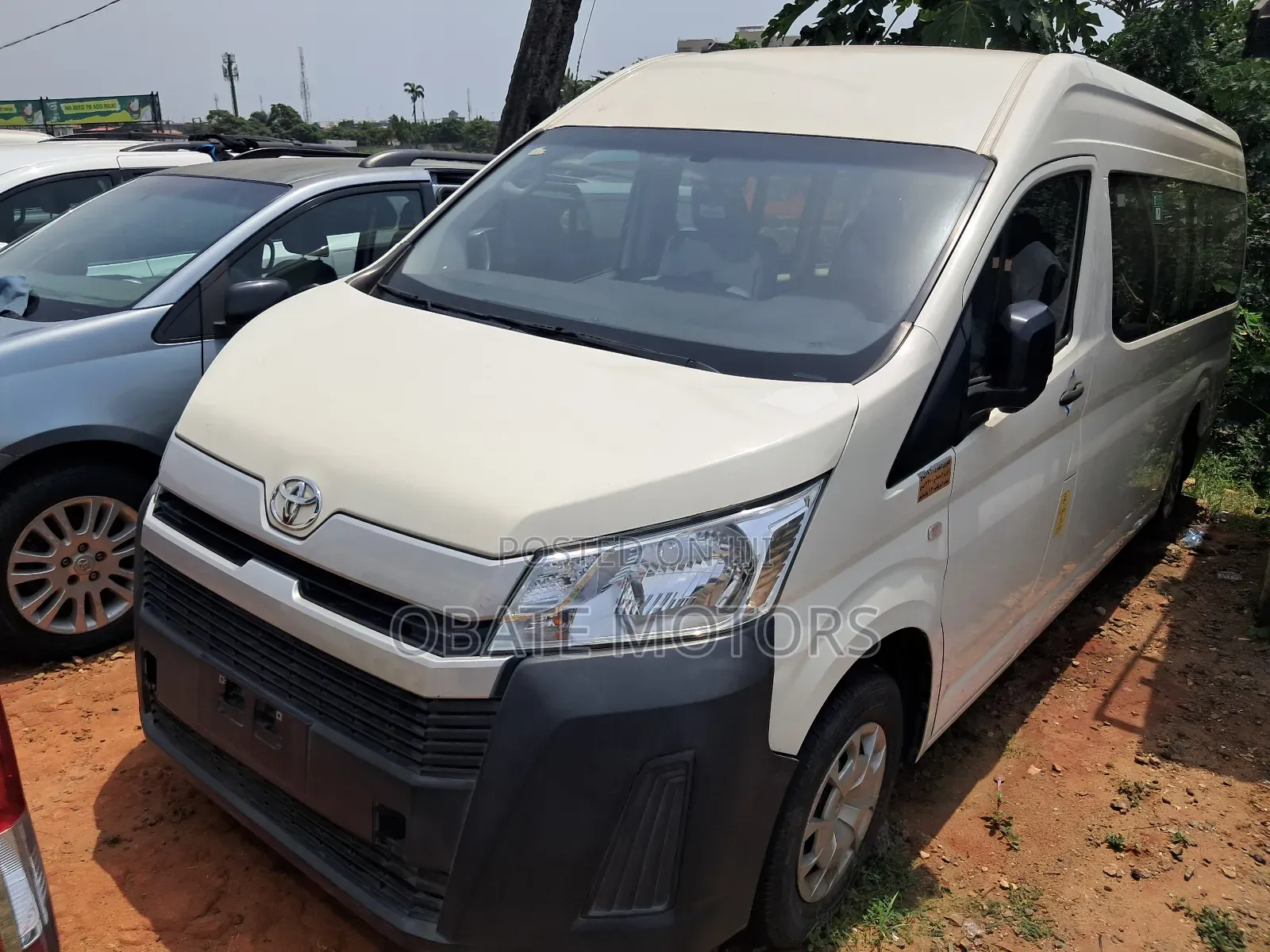 Toyota HiAce 2021 White