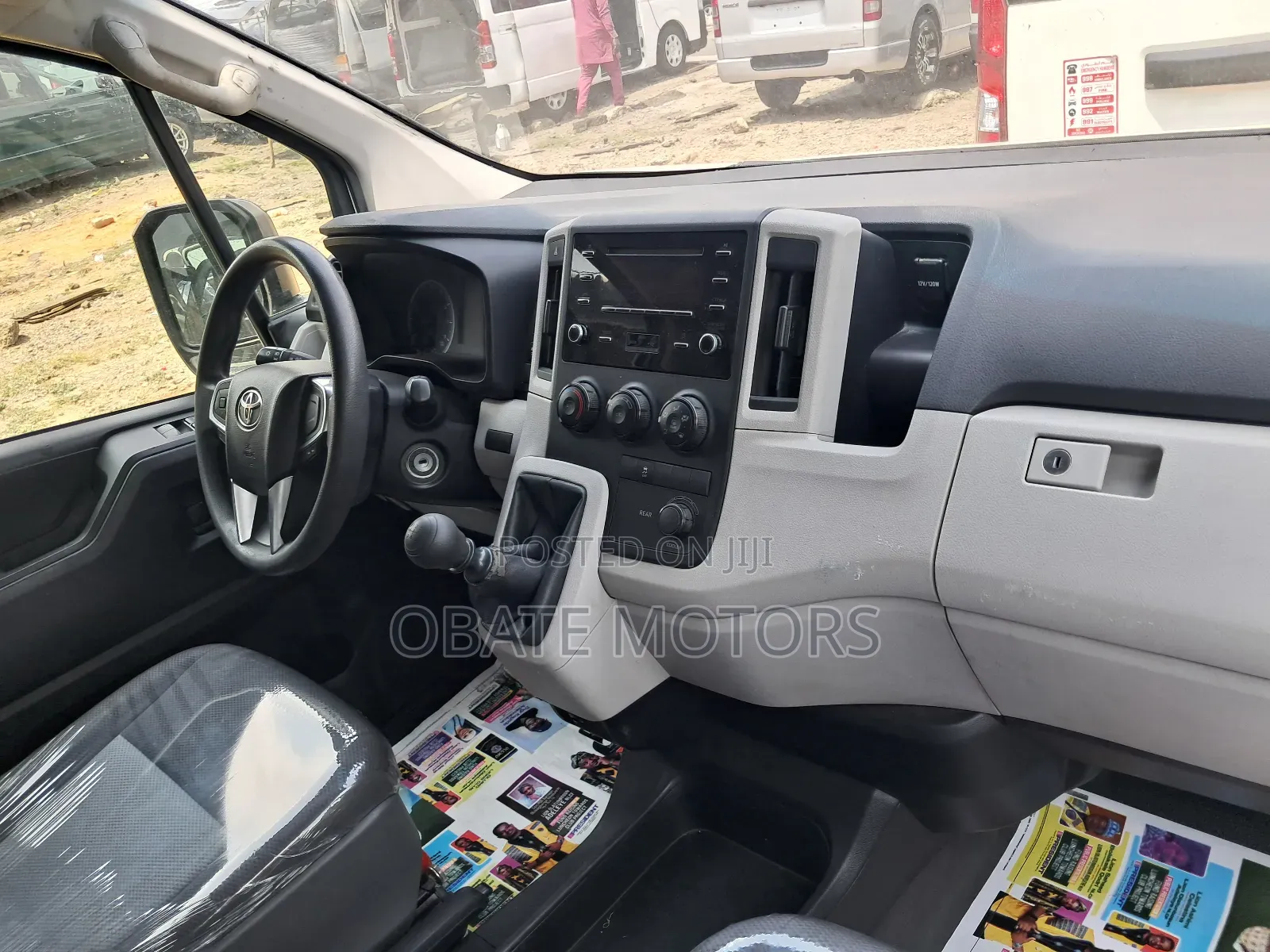 Toyota HiAce 2021 White