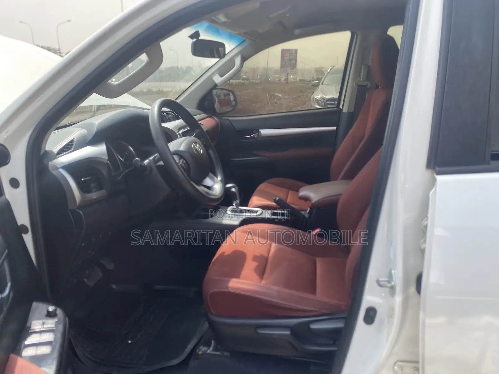 New Toyota Hilux 2024 White