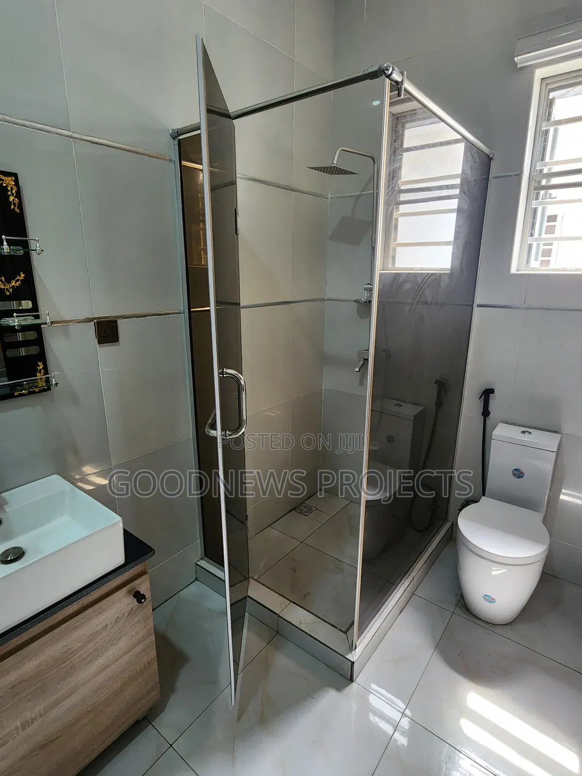 Tinted Brown Glass Cubicle