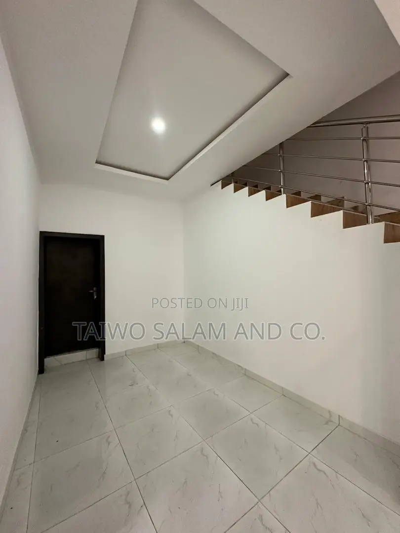 Furnished 4bdrm Duplex in Apampa, Jericho for sale