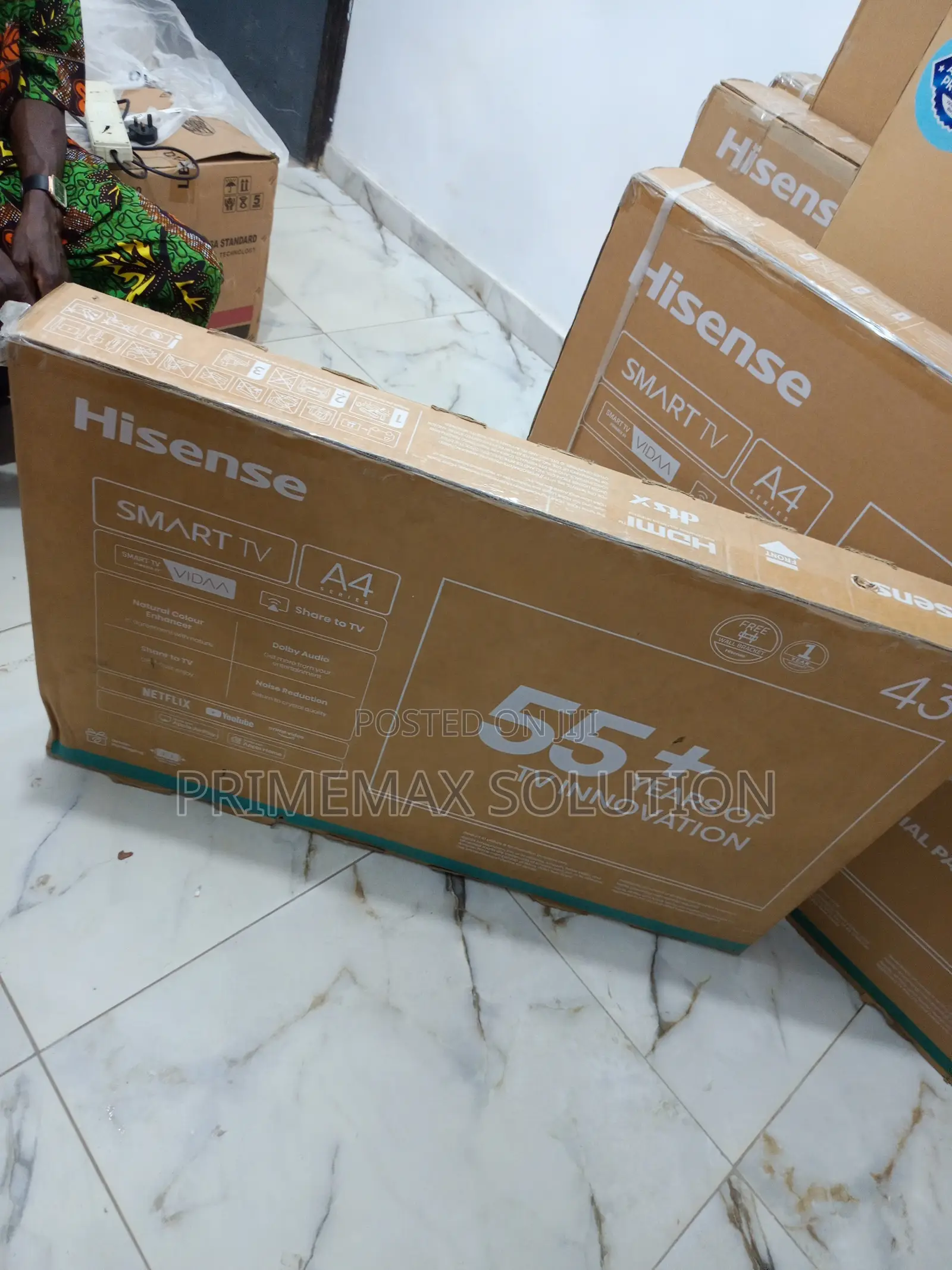 Smart Size Perfection: Hisense 43"