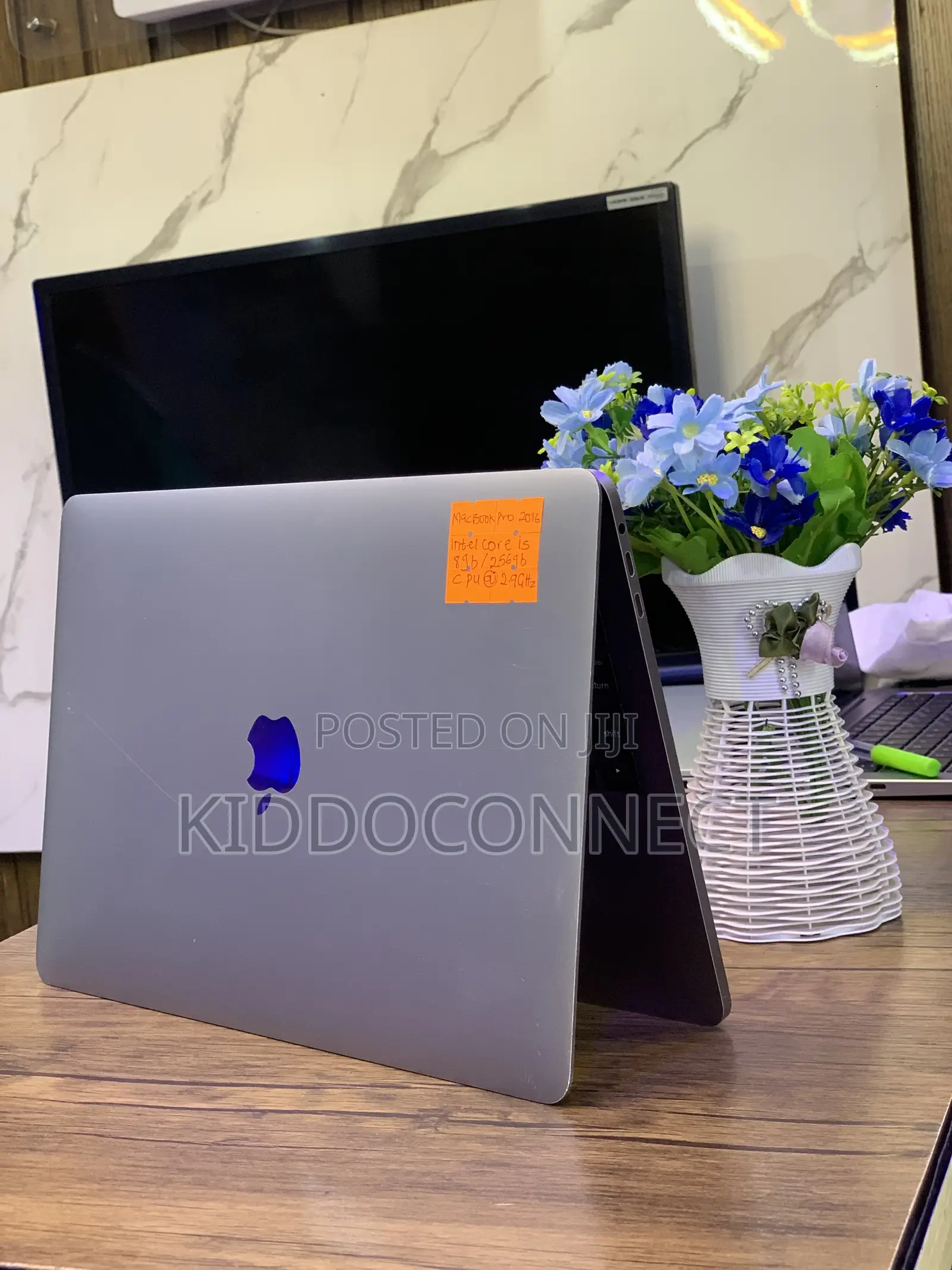 Laptop Apple MacBook Pro 2016 8GB Intel Core I5 SSD 512GB