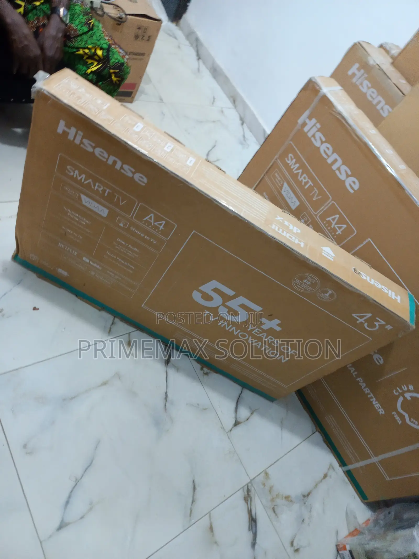 Sleek 43" Hisense Smart Sensation