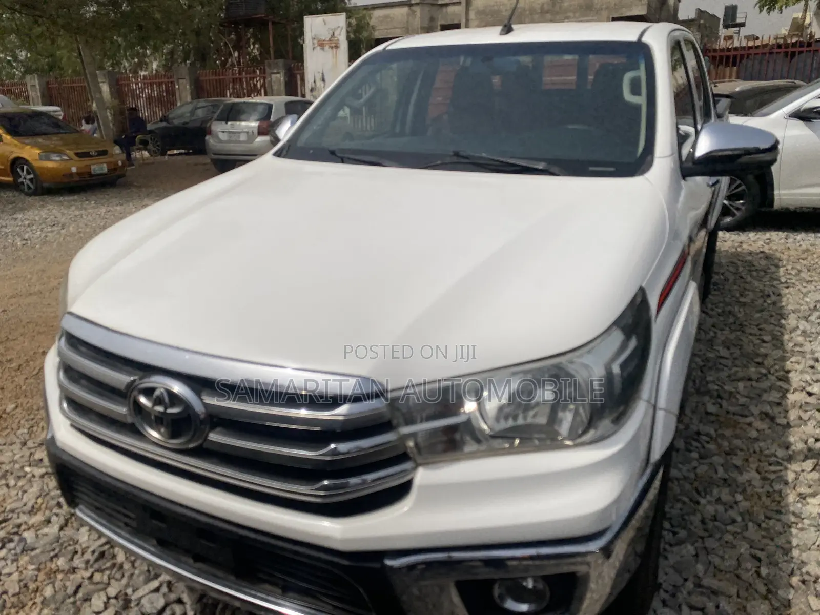 Toyota Hilux Revo Double Cab Petrol 2.7 AWD 2017 White