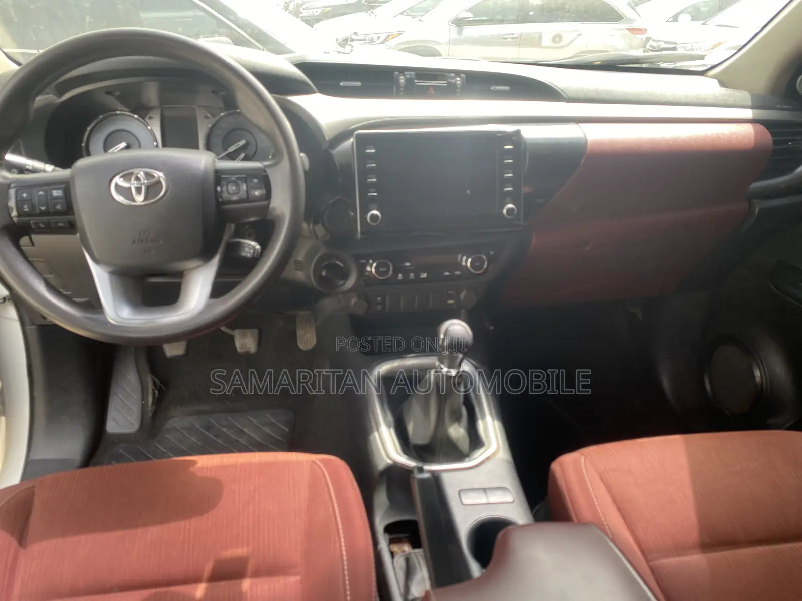 Toyota Hilux Revo Double Cab Petrol 2.7 AWD 2019 White