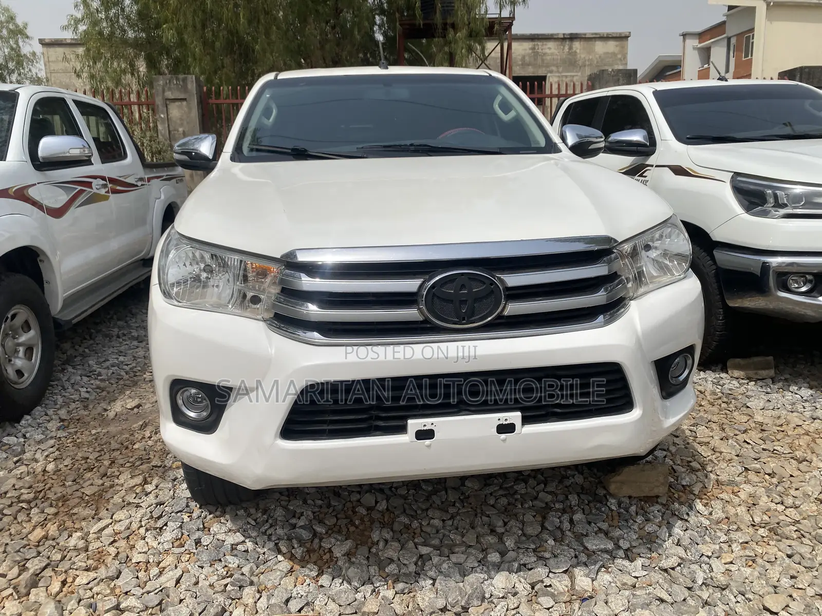 Toyota Hilux Revo Double Cab Petrol 2.7 AWD 2016 White
