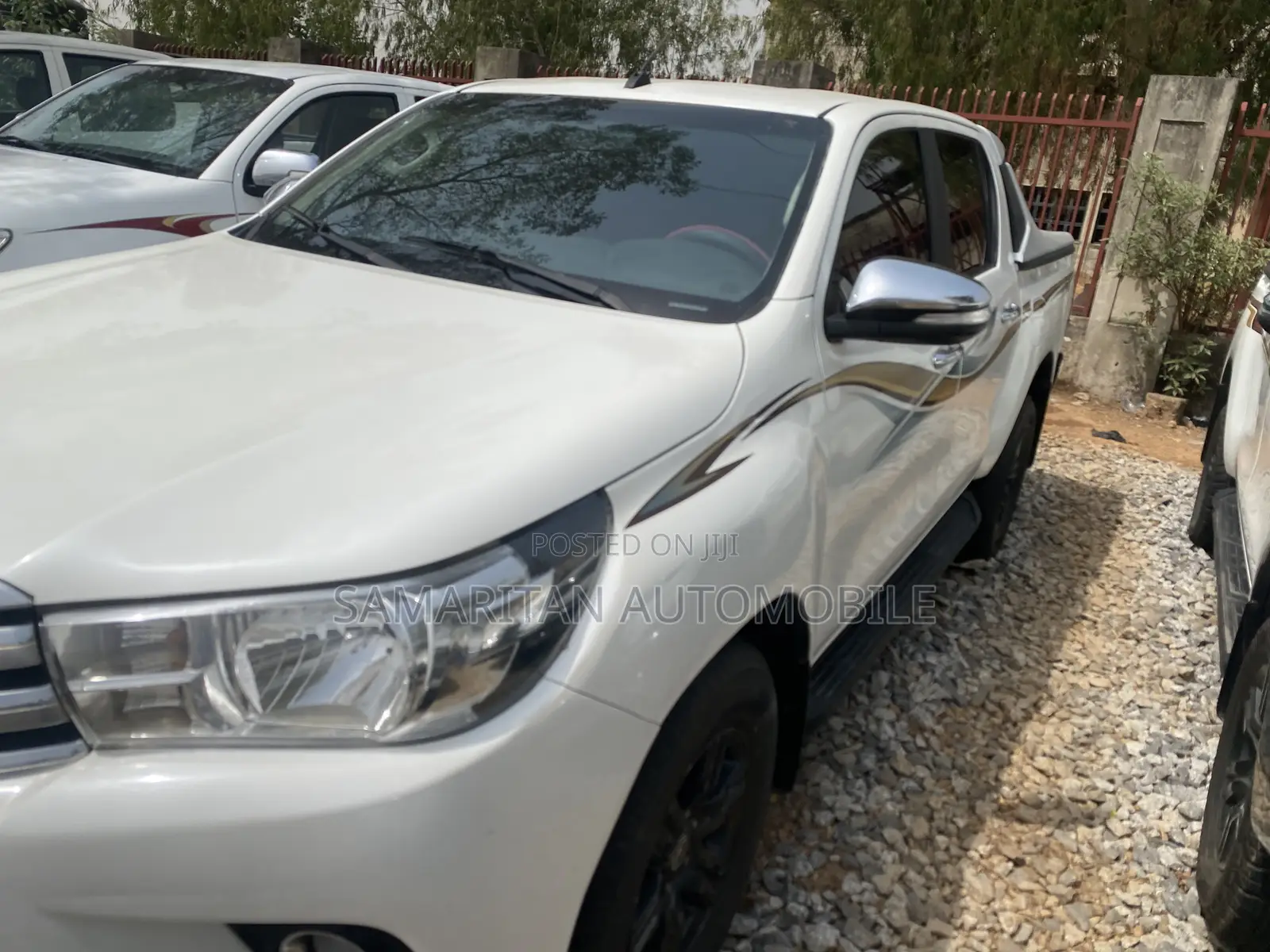 Toyota Hilux Revo Double Cab Petrol 2.7 AWD 2016 White