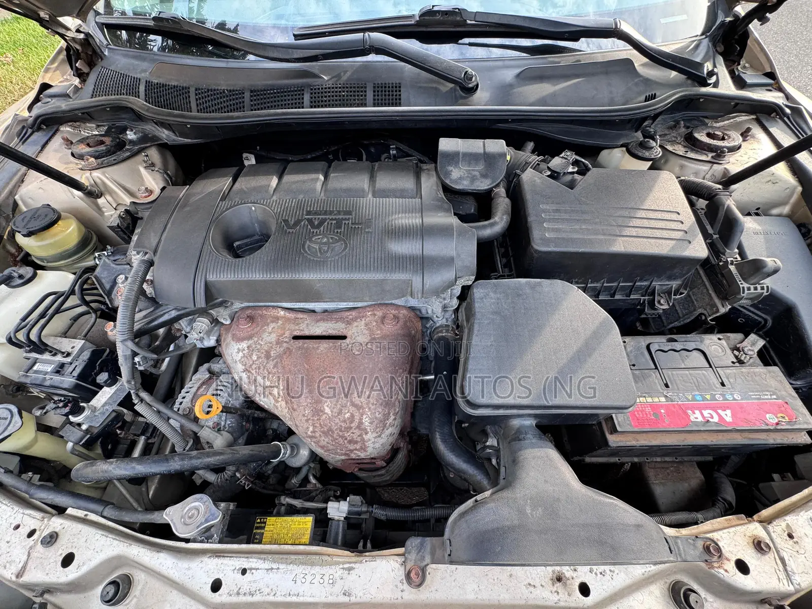 Toyota Camry 2010 Gold