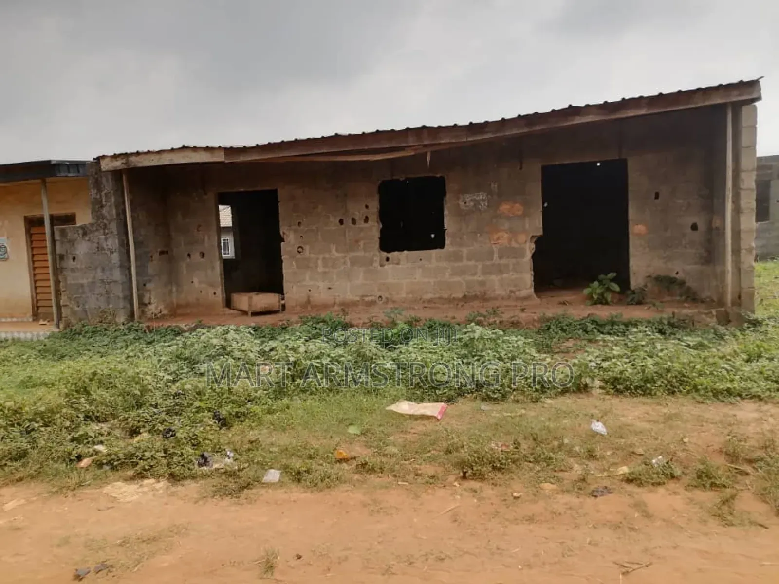 10bdrm Block Of Flats In Idafa, Ikorodu For Sale