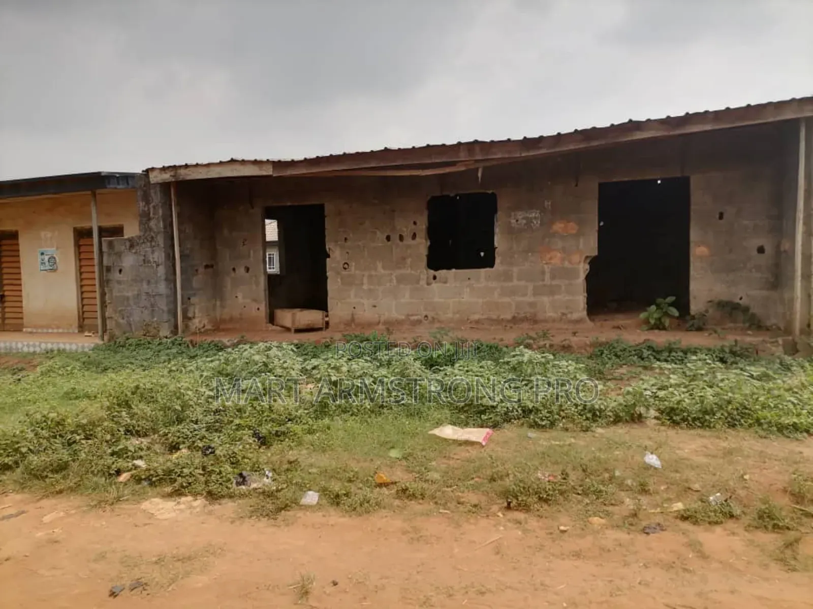 10bdrm Block Of Flats In Idafa, Ikorodu For Sale