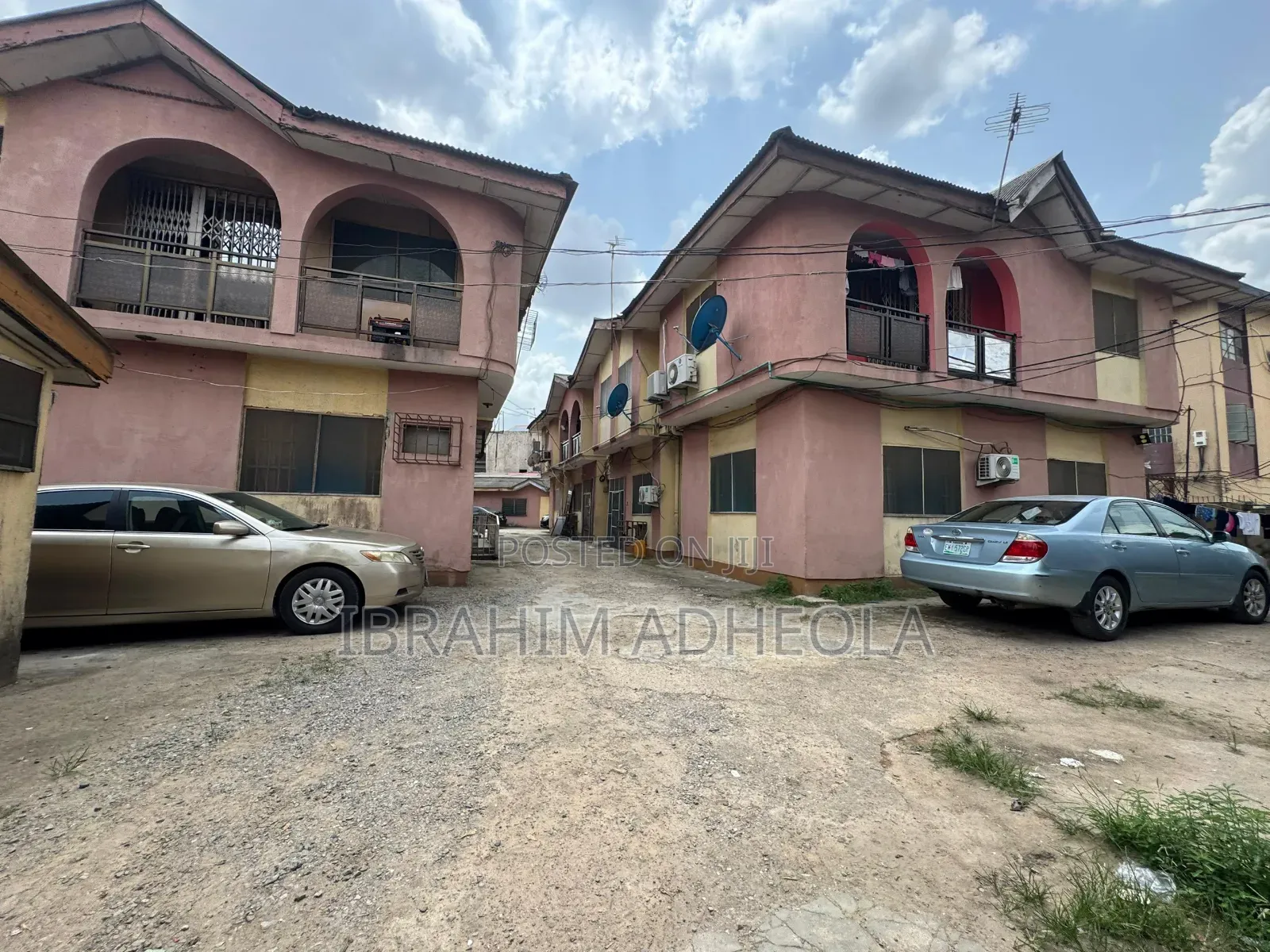 Land Measuring 1256sqm With a Well Maintained 9units of 3bedroom Flat
