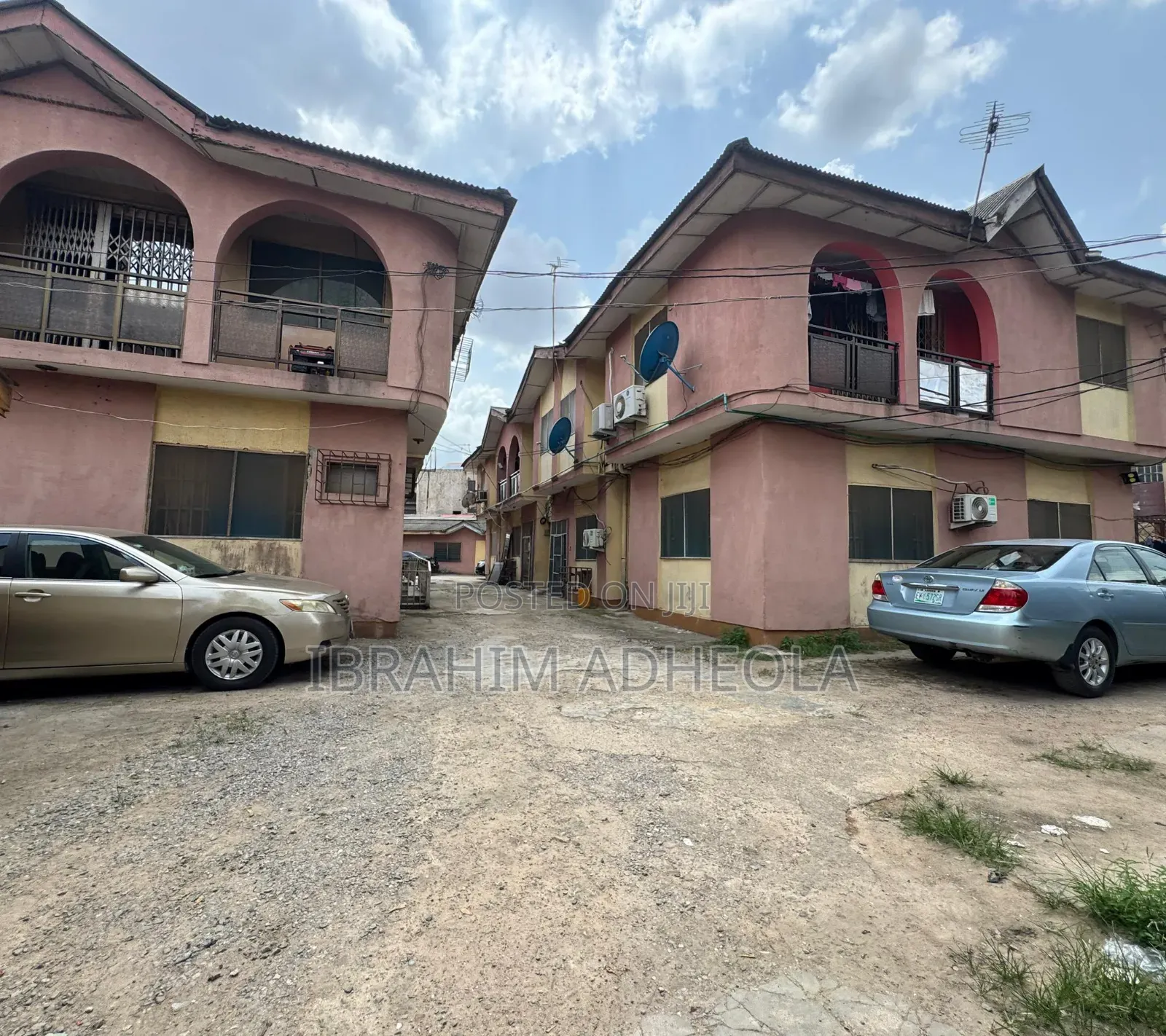 Land Measuring 1256sqm With a Well Maintained 9units of 3bedroom Flat