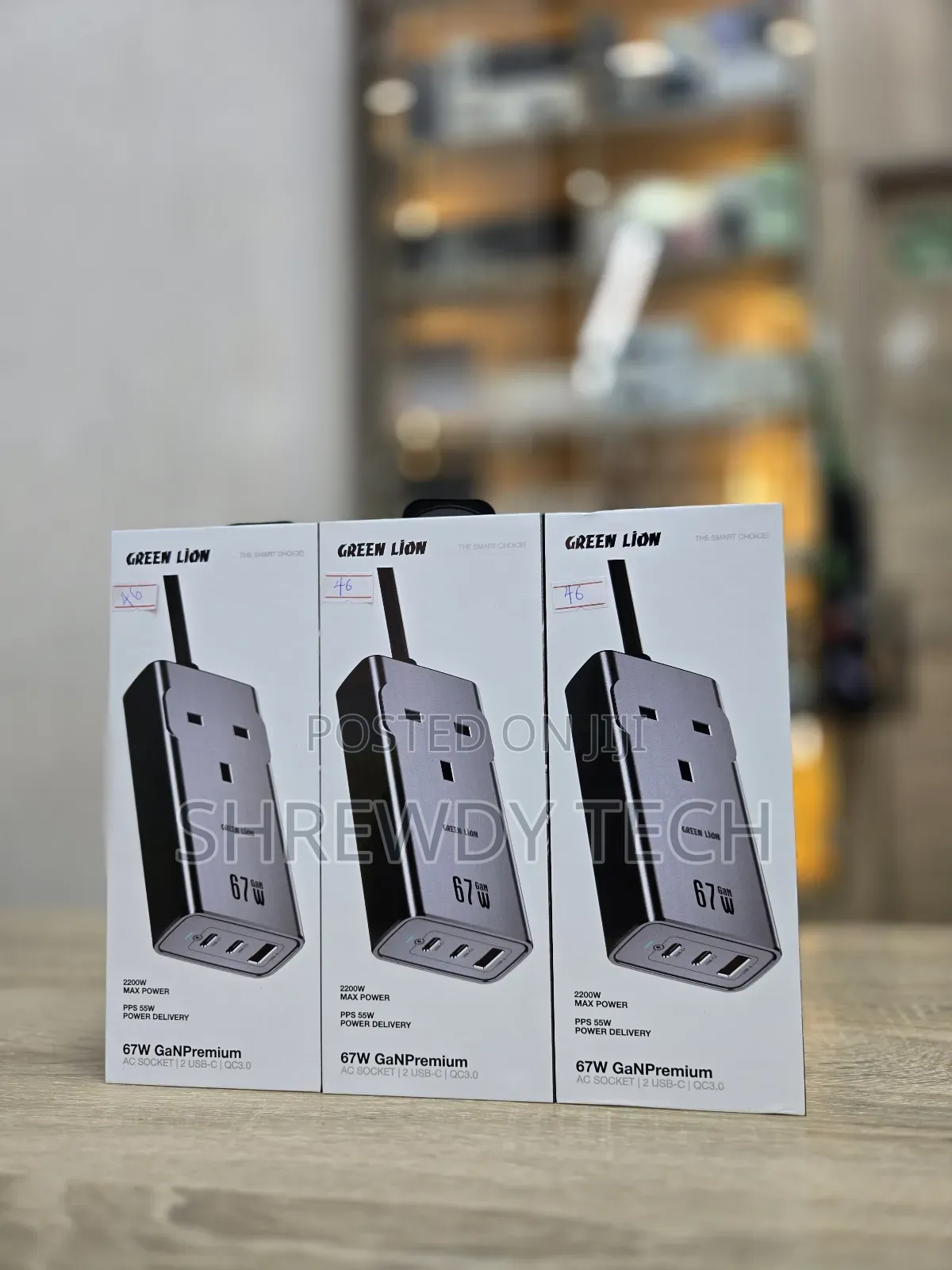 Green Lion 67w Gan Charger With Ac Socket