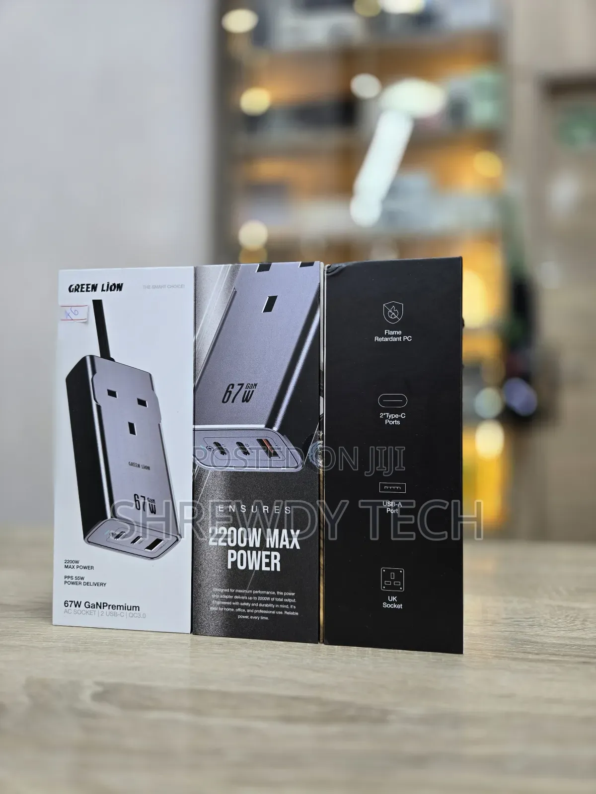 Green Lion 67w Gan Charger With Ac Socket