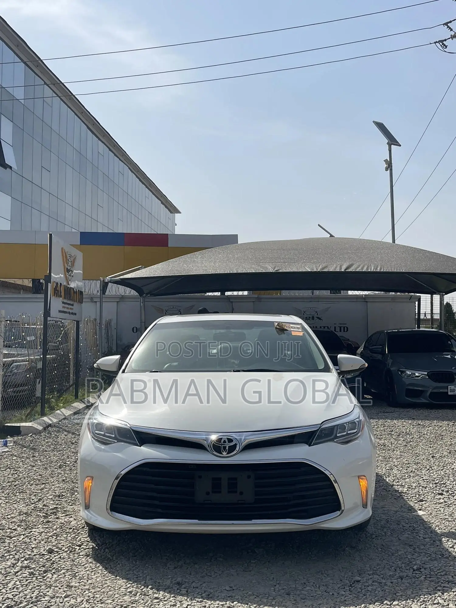 Toyota Avalon Touring FWD Sedan (3.6L 6cyl 6A) 2016 White