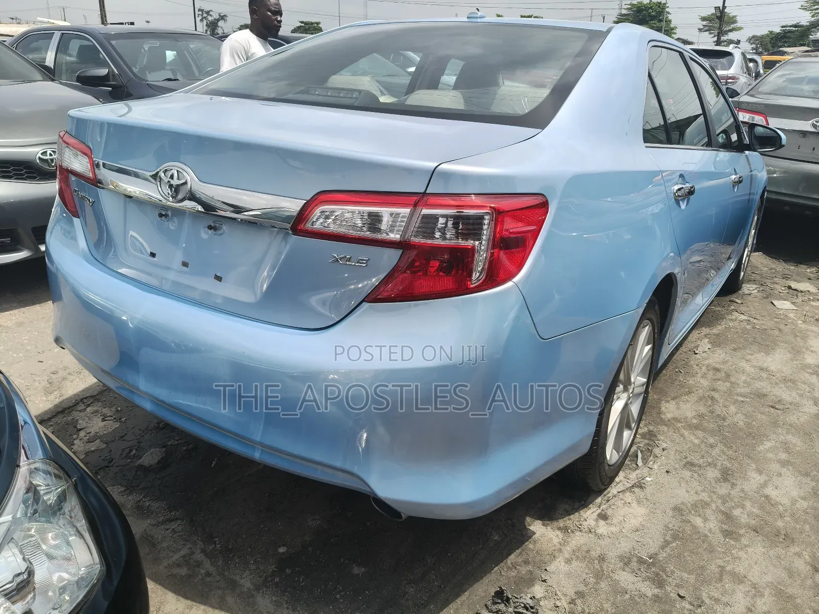 Toyota Camry XLE 4dr Sedan (2.5L 4cyl 6A) 2013 Blue