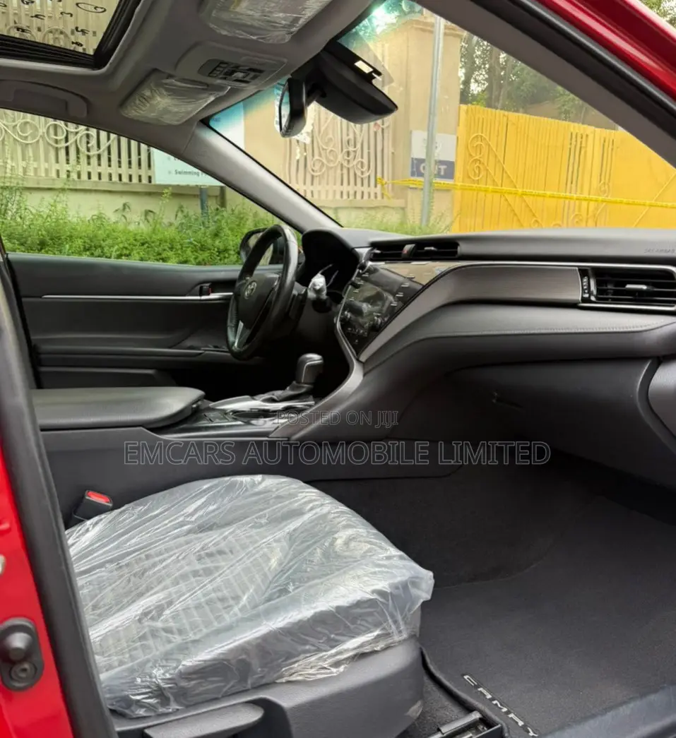 Toyota Camry SE FWD 2020 Red