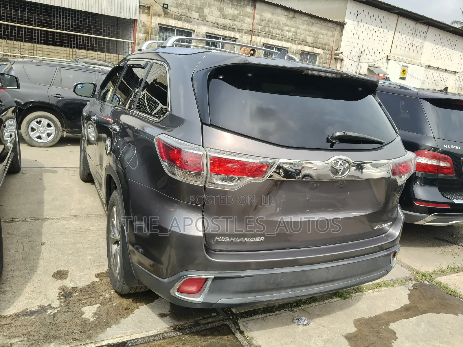 Toyota Highlander XLE 4dr SUV AWD (3.5L 6cyl 6A) 2015 Gray
