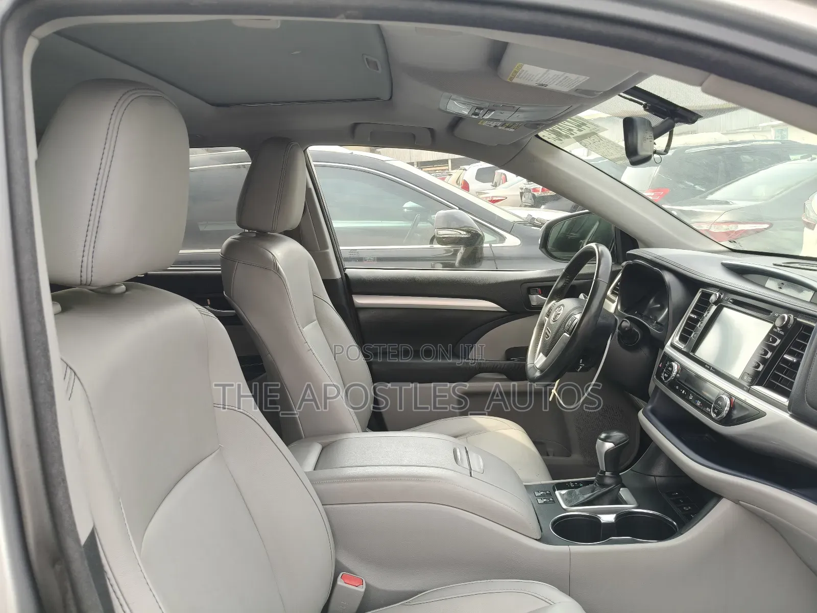 Toyota Highlander XLE 4dr SUV AWD (3.5L 6cyl 6A) 2014 Silver