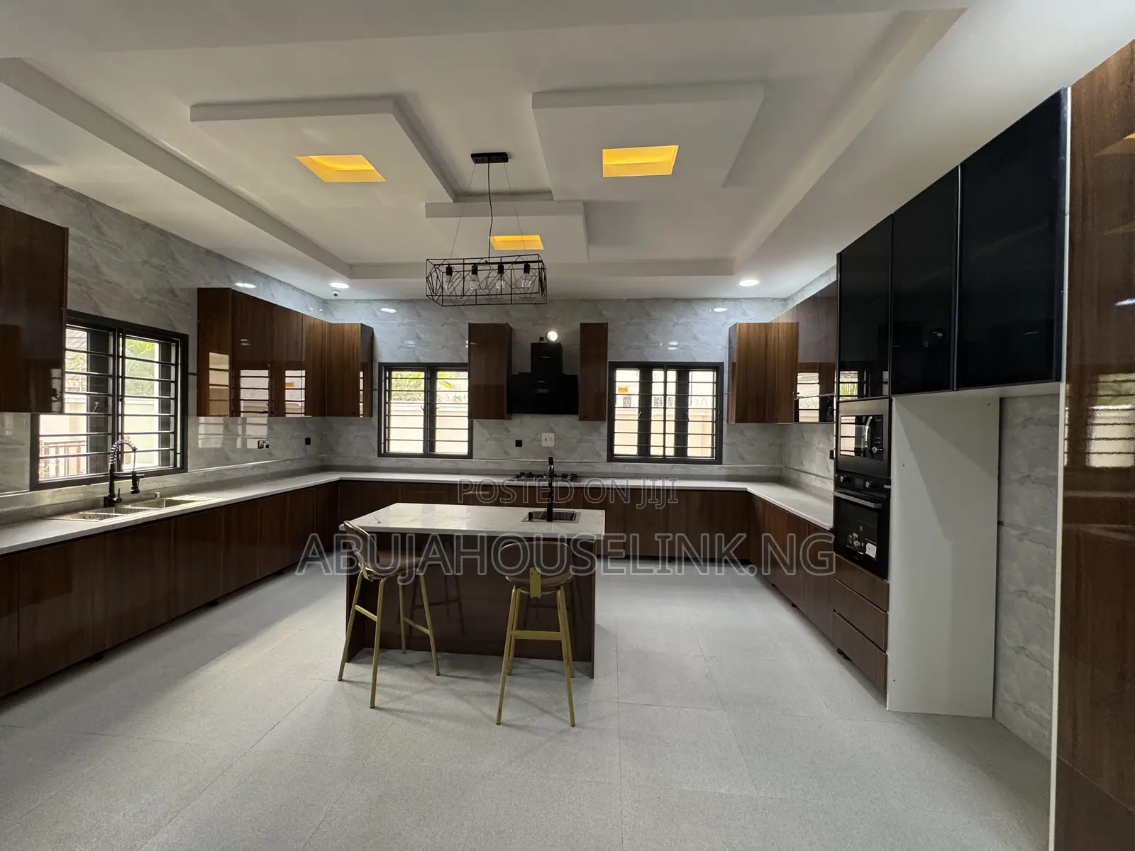 7bdrm Duplex in Efab Metropolis, Karsana for sale