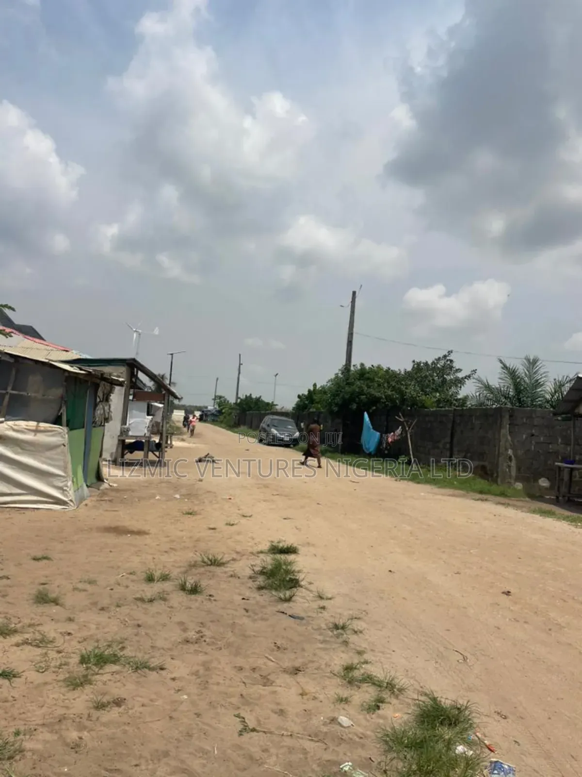 3bdrm Bungalow in Ilege Lcda, Lekki Expressway for sale
