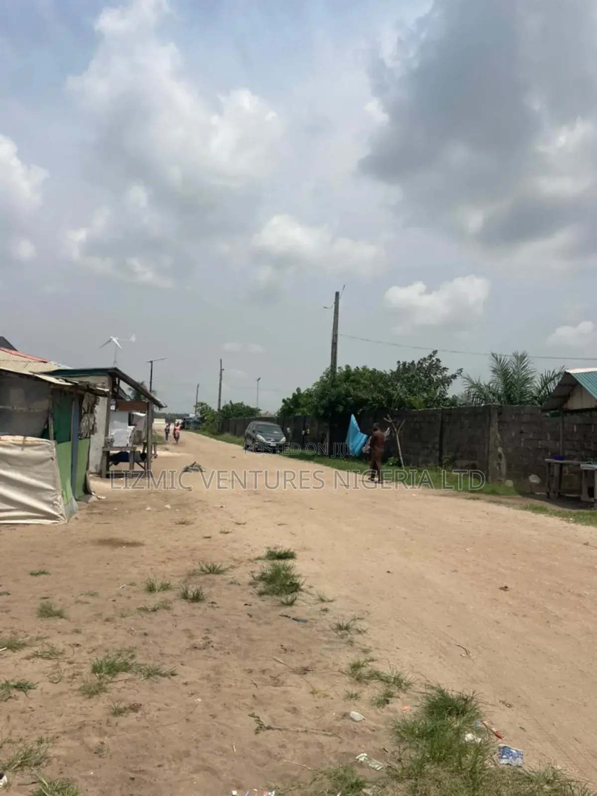 3bdrm Bungalow in Ilege Lcda, Lekki Expressway for sale