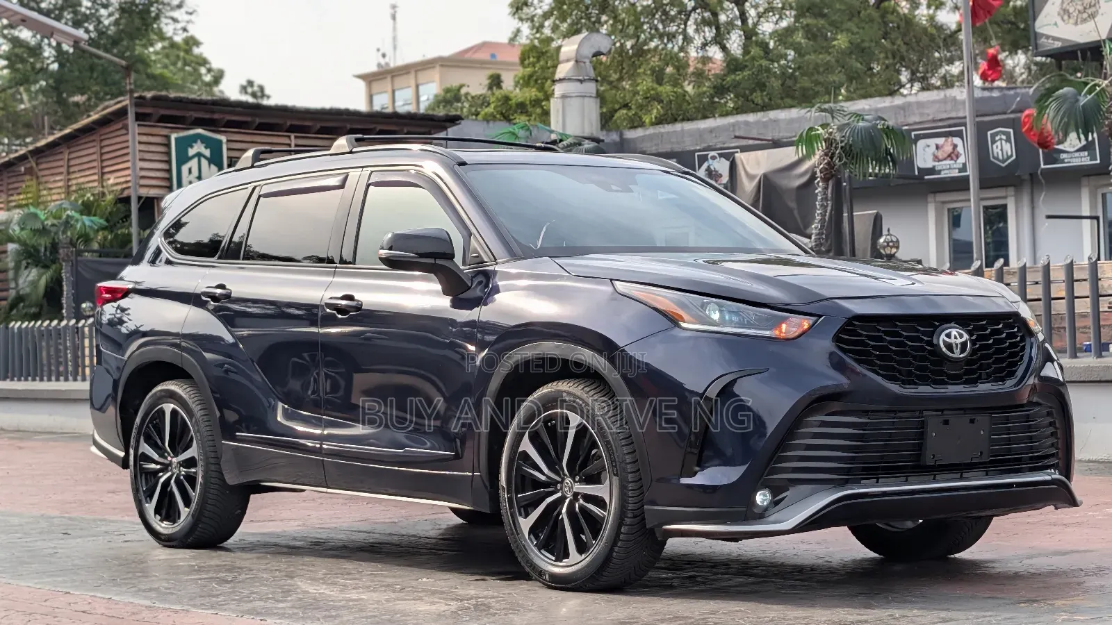 Toyota Highlander XSE 2021 Blue