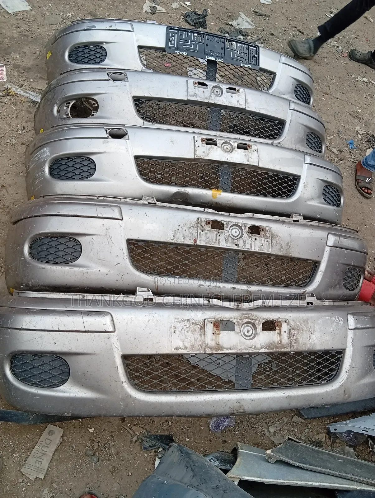 Complete Front Bumper Yaris Verso 03