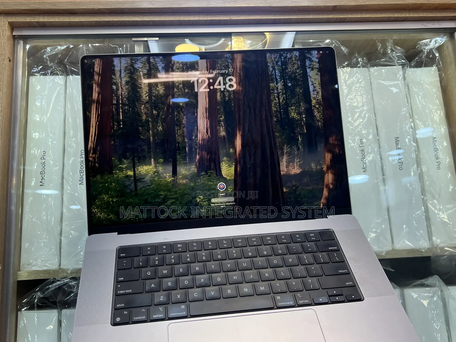 Laptop Apple MacBook Pro 2023 M3 14-Inch 24GB Apple M3 SSD 1T