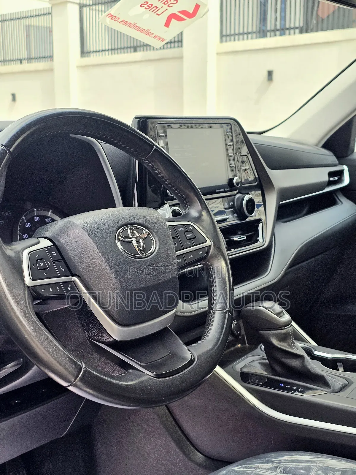 Toyota Highlander XLE 2022 Black