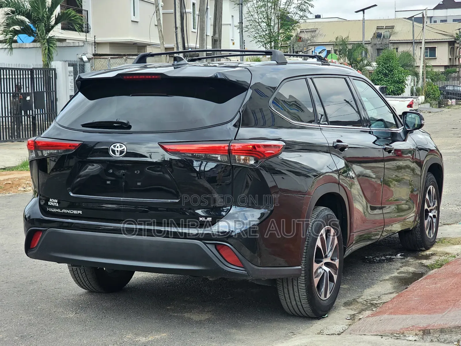 Toyota Highlander XLE 2022 Black