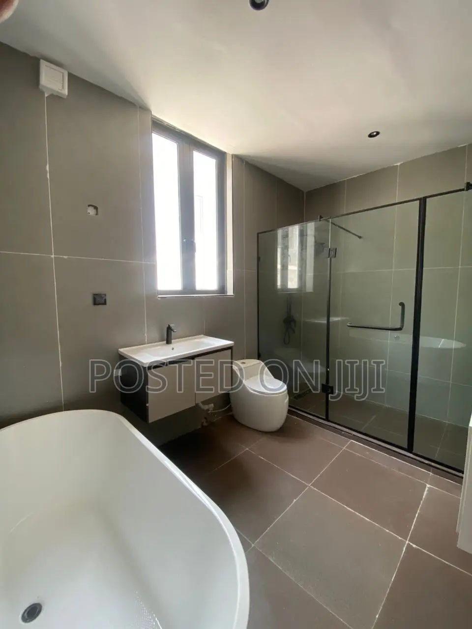 5bdrm Duplex in Itumo Ogbonna, Lekki Phase 1 for sale