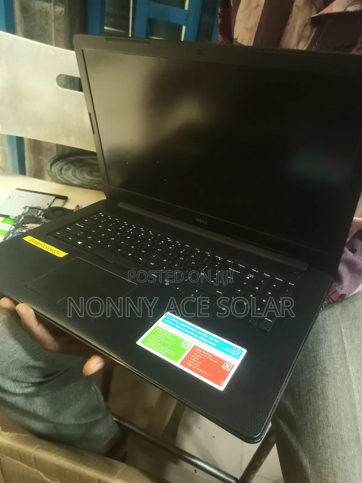 New Laptop Dell Inspiron 17 3721 4GB Intel Core i5 SSD 128GB