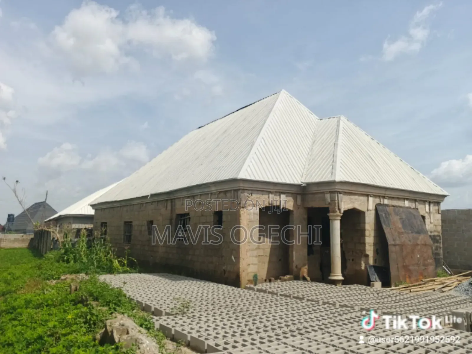 3bdrm Bungalow in Lape Estate Road, Karu for sale
