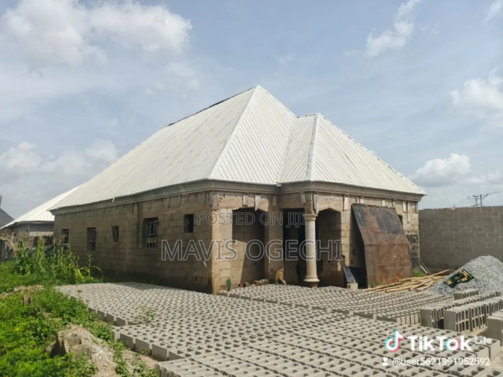 3bdrm Bungalow in Lape Estate Road, Karu for sale