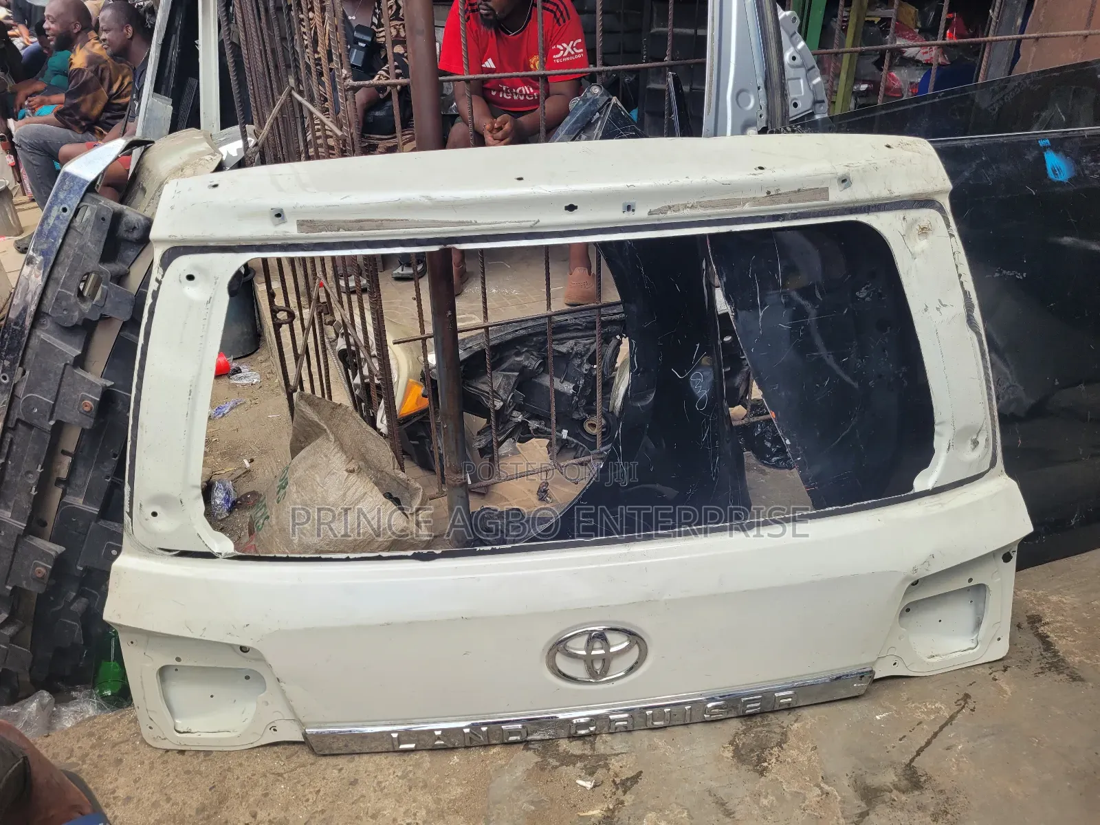 Toyota Boot Landcruiser 2018 Empty