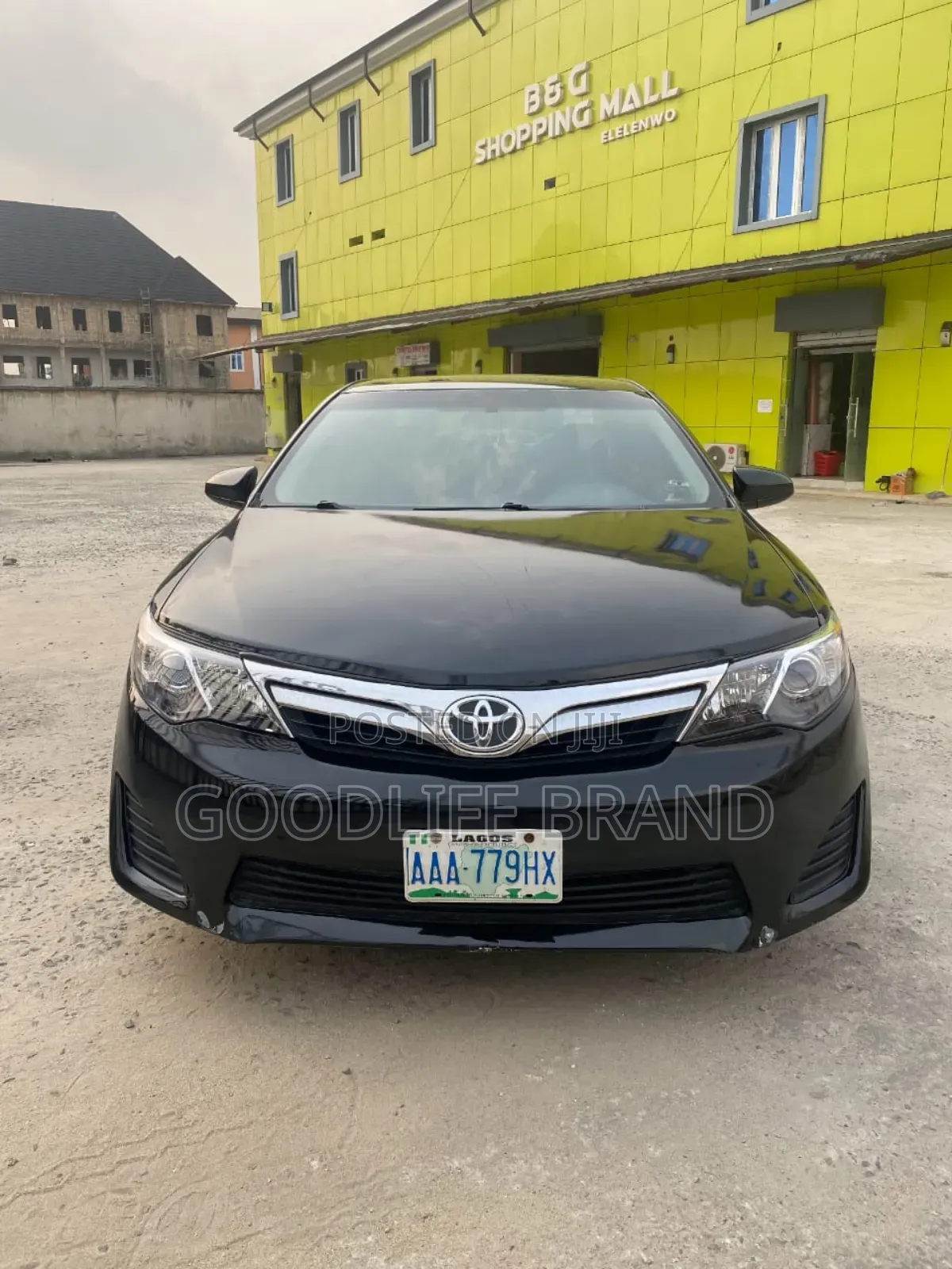 Toyota Camry SE 4dr Sedan (2.5L 4cyl 6A) 2013 Matt Black
