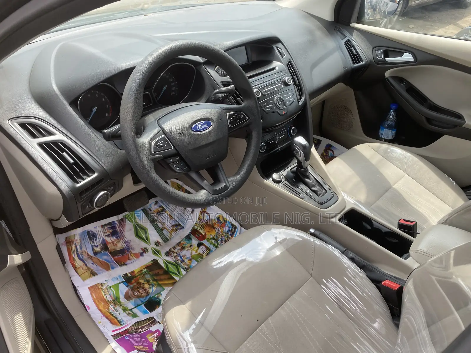 Ford Focus SE Sedan FWD (1.0L 3cyl 5M) 2016 Gray